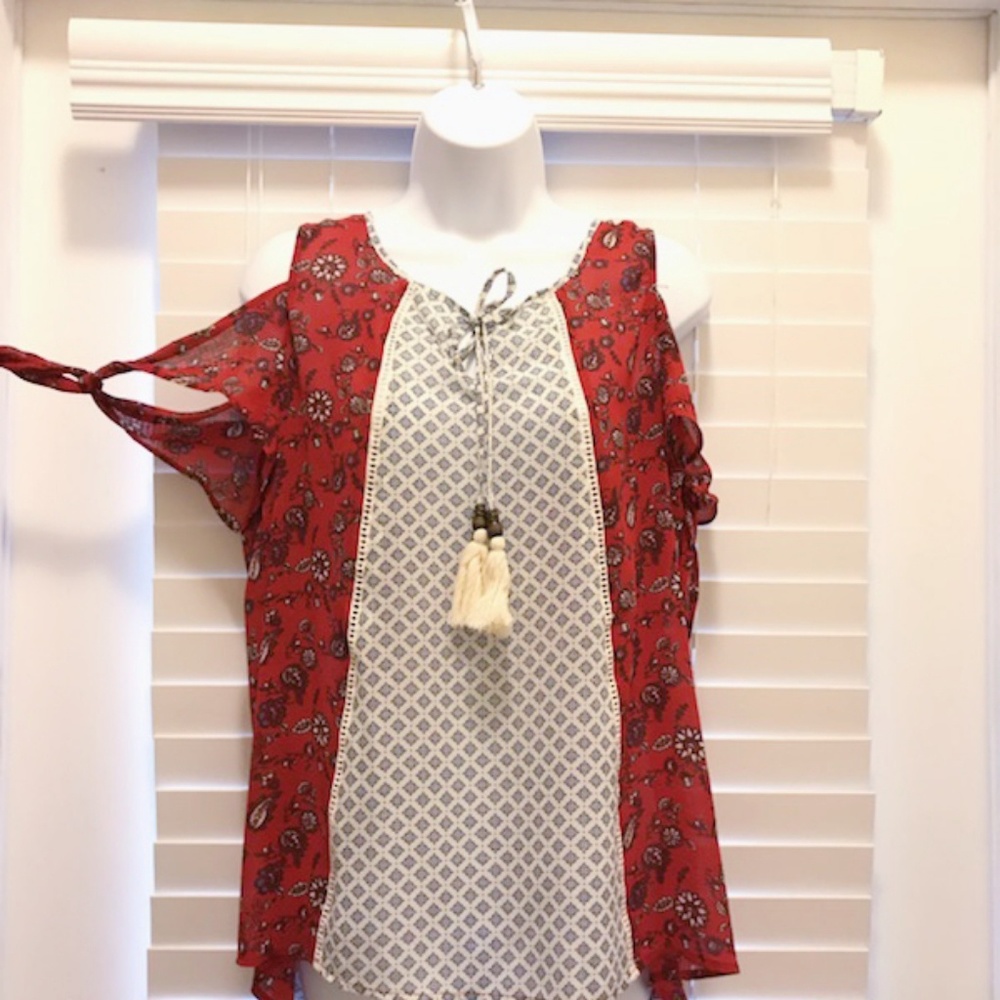 BOHO Women's XL Cold Shoulder Top